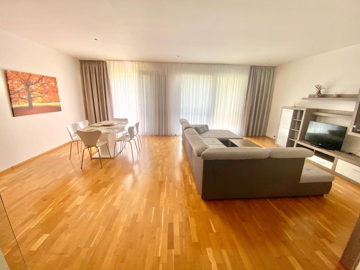 Apartment Korunni Dvur, 2 Free Parkings Praga Exterior foto