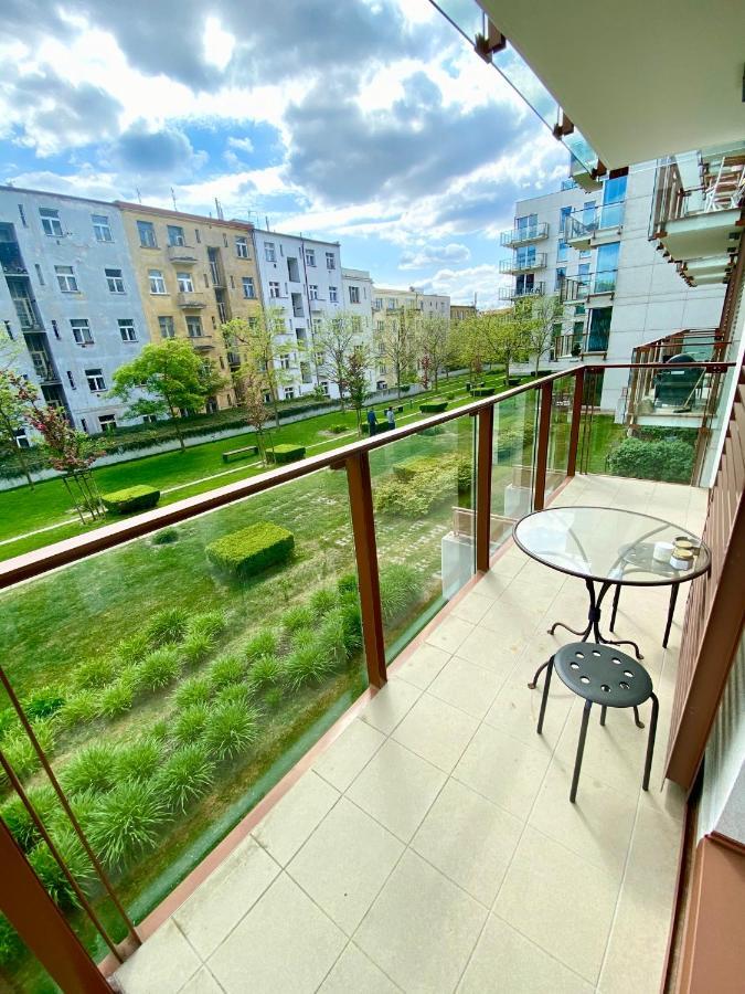 Apartment Korunni Dvur, 2 Free Parkings Praga Exterior foto